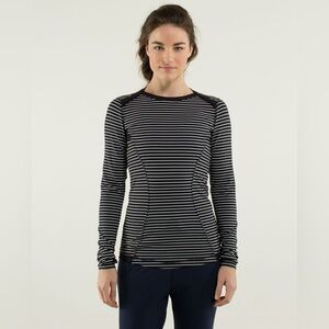 Lululemon Base Runner Long Sleeve
Parallel Stripe Black White / Black
Striped m